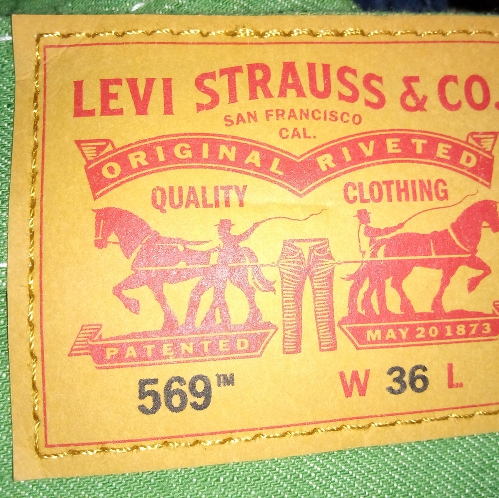 Mens Levi's 569 and 505 size 36-38W 32 L (also viable in pictures.)